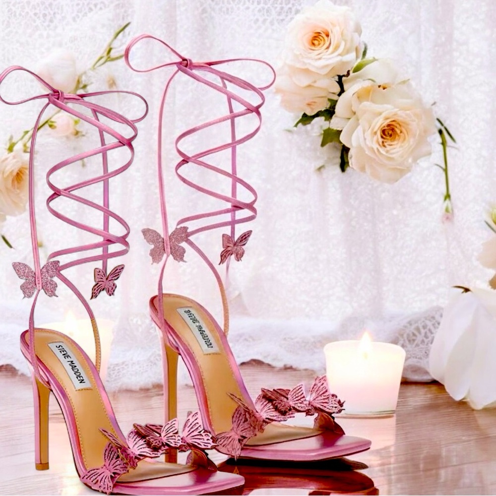 New in Box Steve Madden lace up pink metallic 3D butterfly    4.5” heels